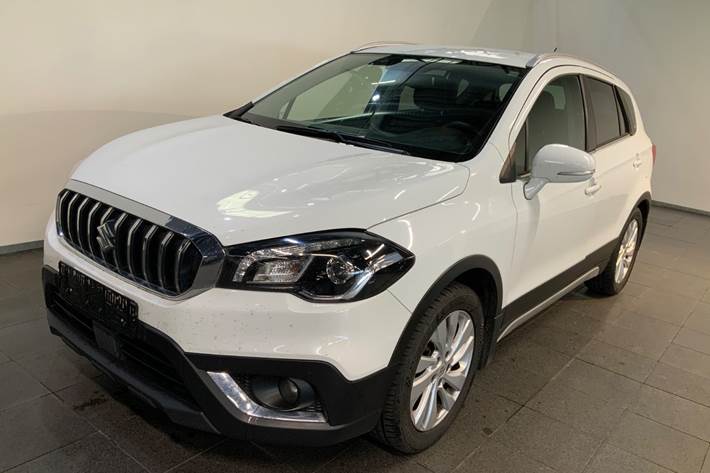 Hvid Suzuki S-Cross fra 2018