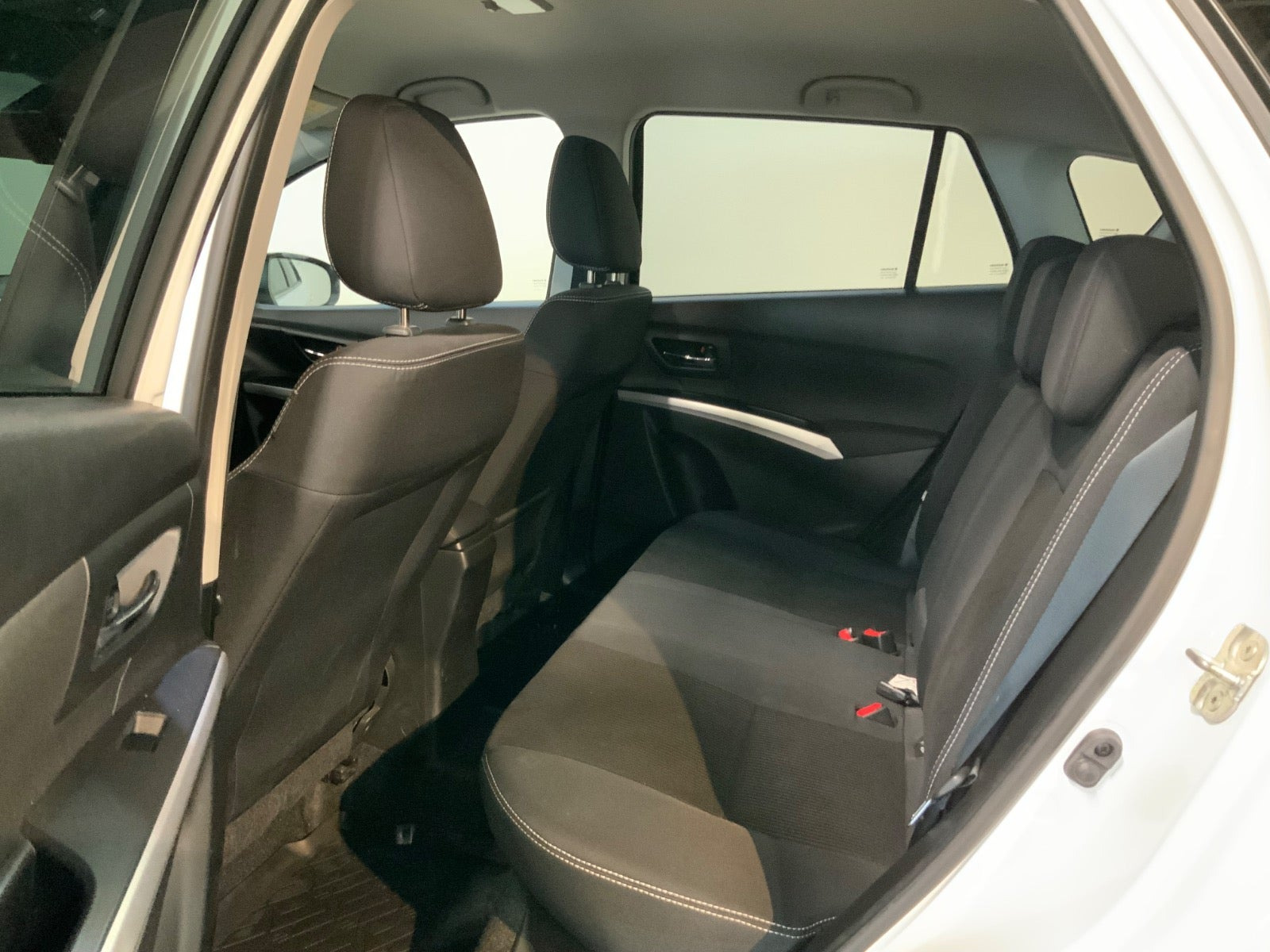 Hvid Suzuki S-Cross fra 2018