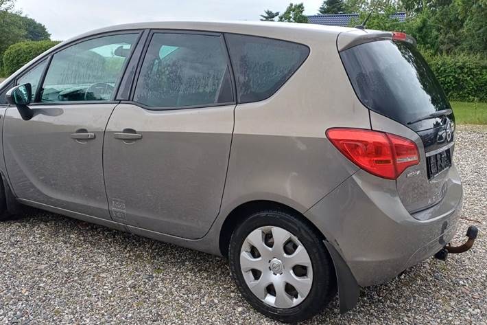undefined Opel Meriva fra 2011