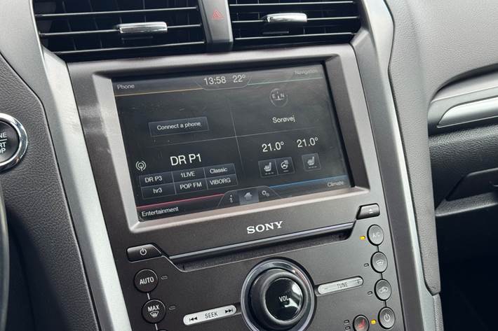 Grå Ford Mondeo fra 2015