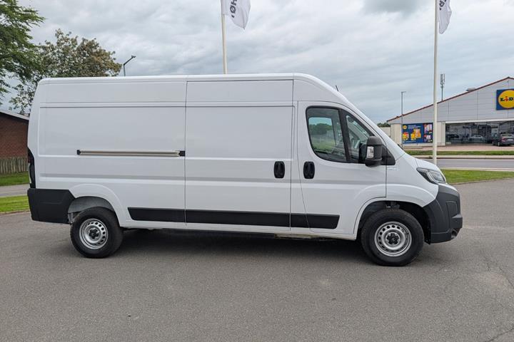 Hvid Citroën ë-Jumper 35H fra 2024