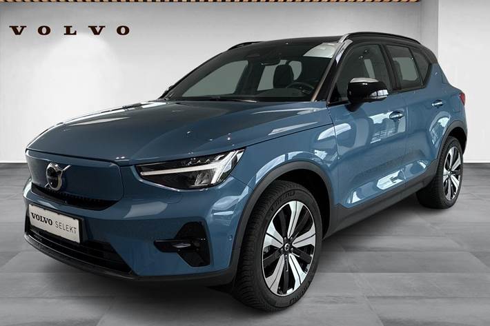 Blå Volvo XC40 fra 2023