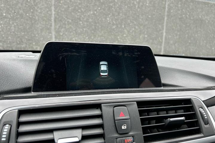 undefined BMW 330e fra 2018