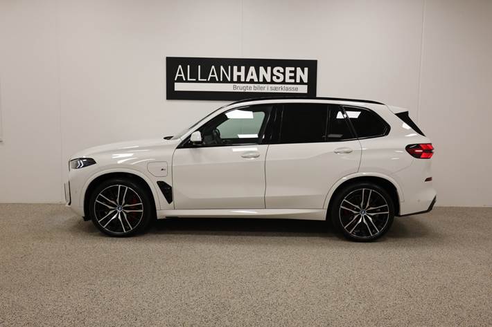 Hvid BMW X5 fra 2023