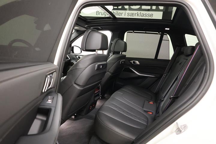 Hvid BMW X5 fra 2023