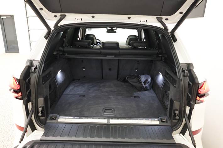 Hvid BMW X5 fra 2023