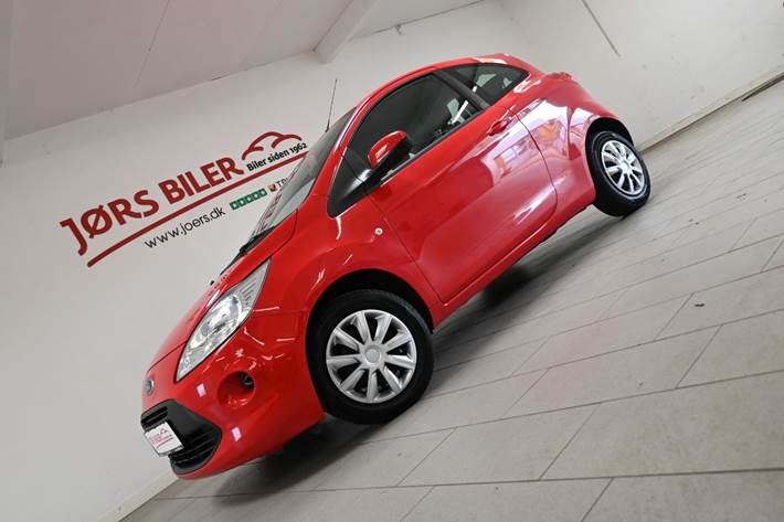 Rød Ford Ka fra 2014