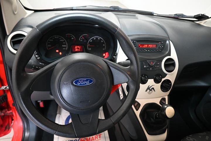 Rød Ford Ka fra 2014
