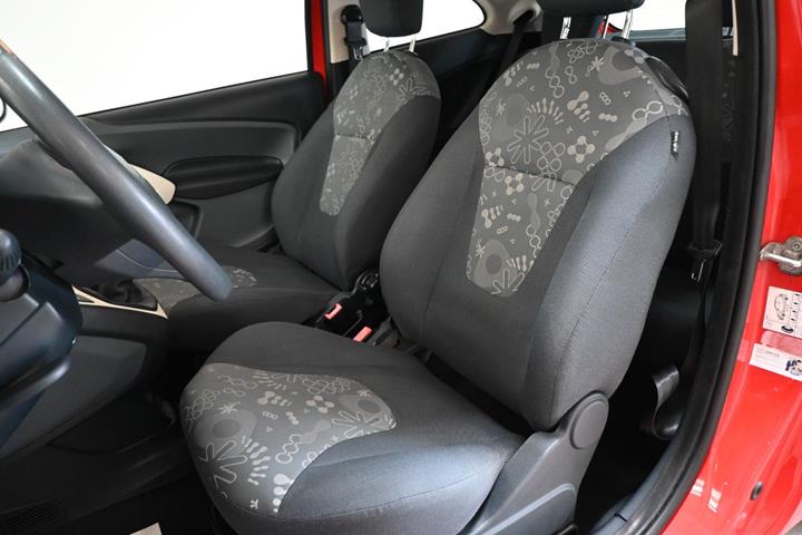 Rød Ford Ka fra 2014