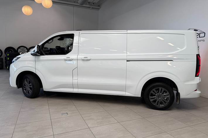 Hvid Ford E-Transit Custom 340 L2 fra 2026