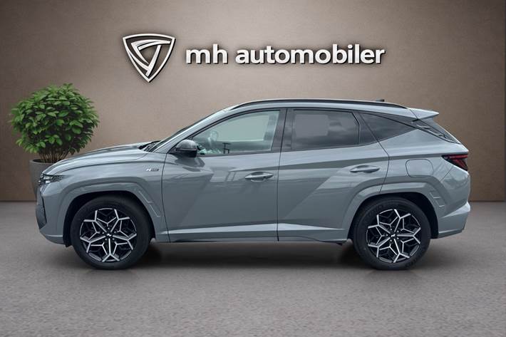 Grå Hyundai Tucson fra 2022