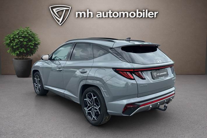 Grå Hyundai Tucson fra 2022