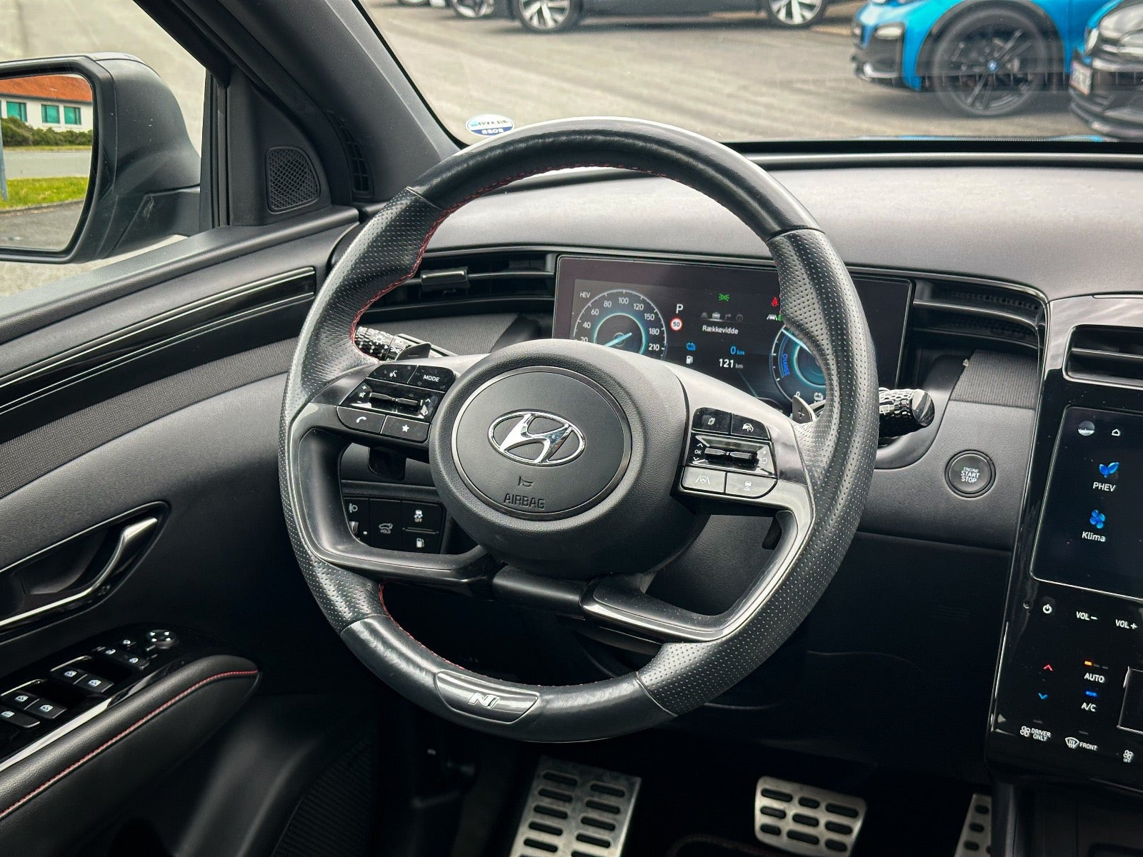 Grå Hyundai Tucson fra 2022