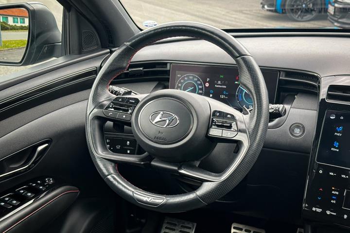 Grå Hyundai Tucson fra 2022