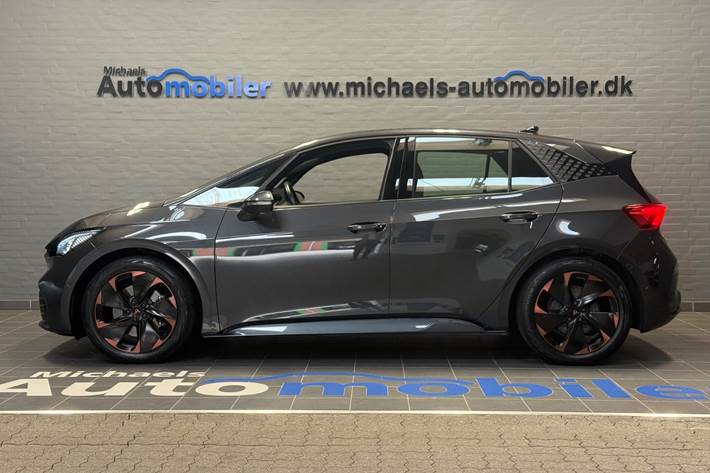 Grå Cupra Born fra 2024