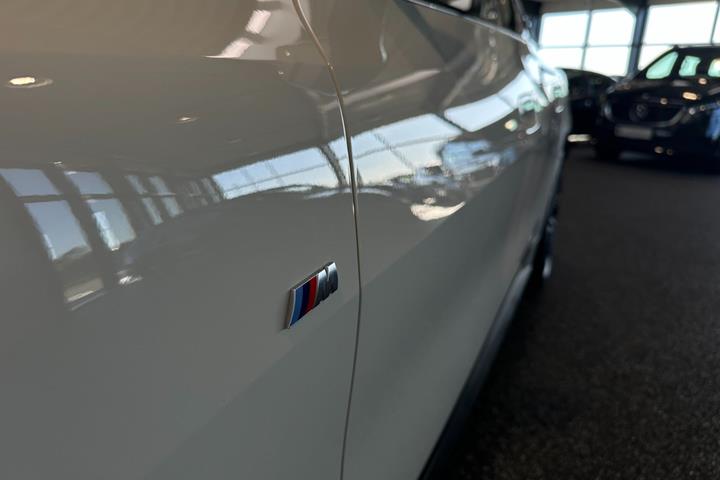 Hvid BMW i4 fra 2025