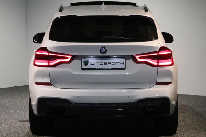 Hvid BMW X3 fra 2017