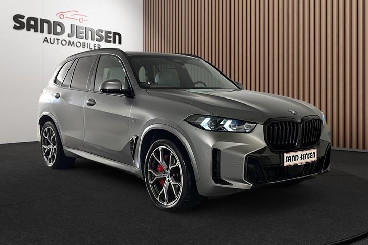 Grå BMW X5 fra 2025