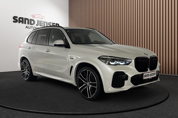 Hvid BMW X5 fra 2023