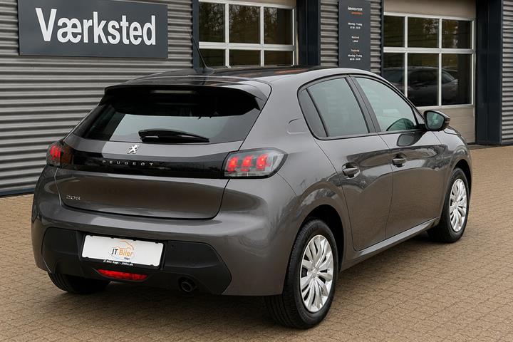 Grå Peugeot 208 fra 2023
