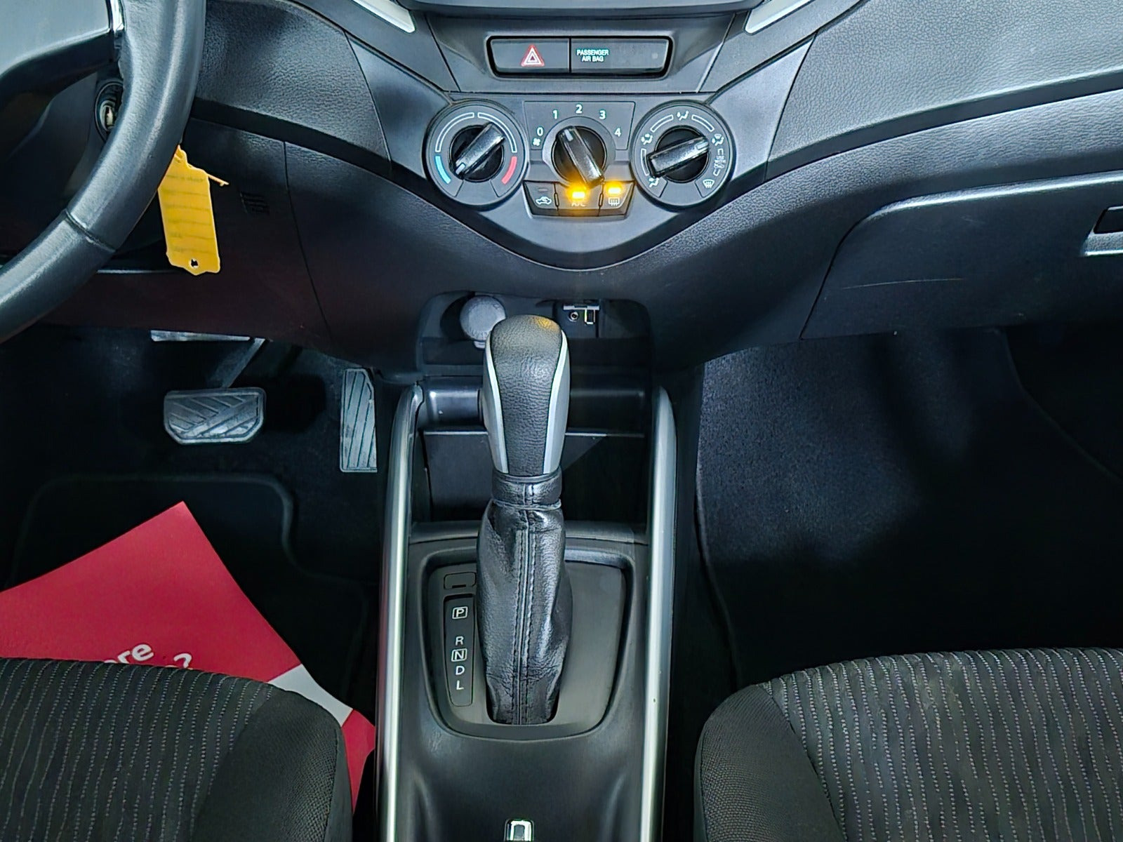 Grå Suzuki Baleno fra 2019
