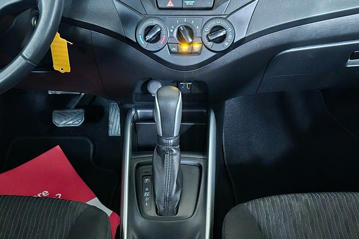 Grå Suzuki Baleno fra 2019