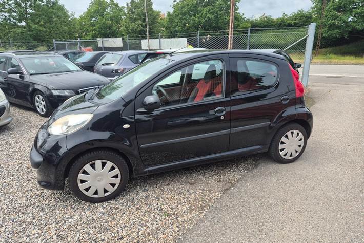 undefined Peugeot 107 fra 2007