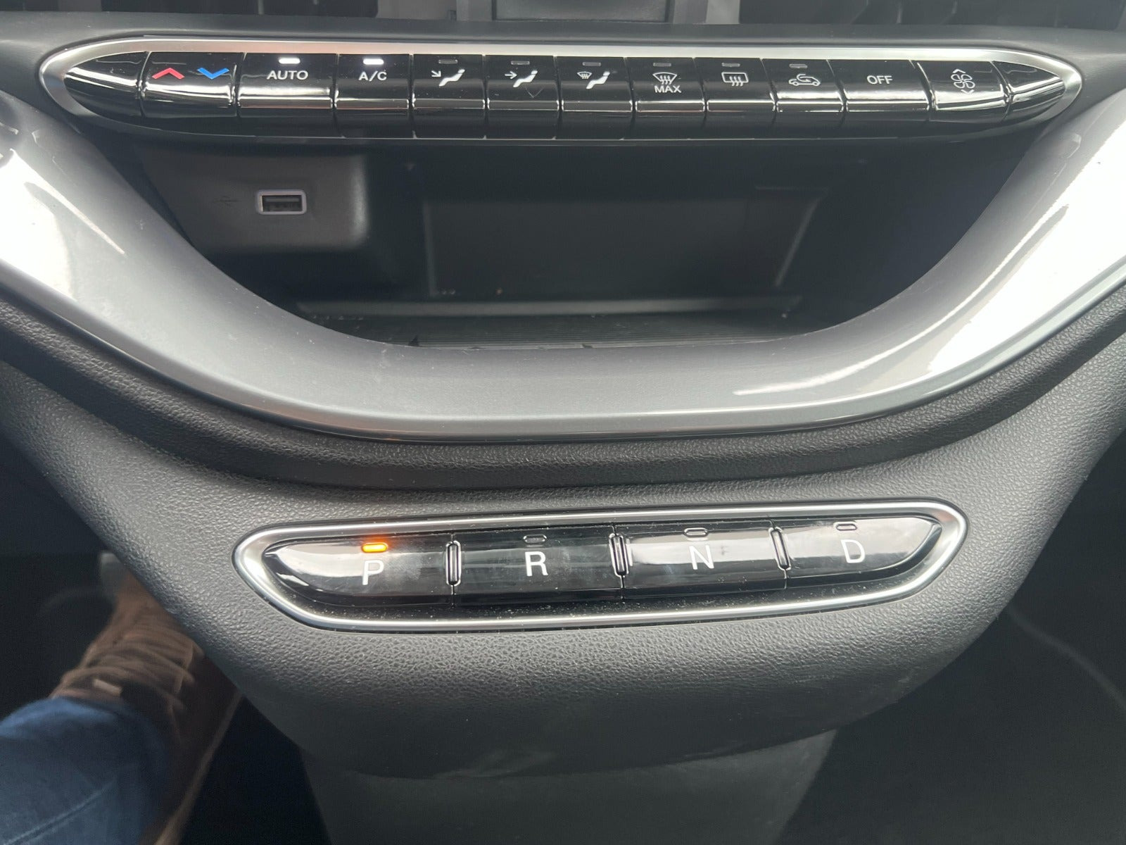 Hvid Fiat 500e fra 2023
