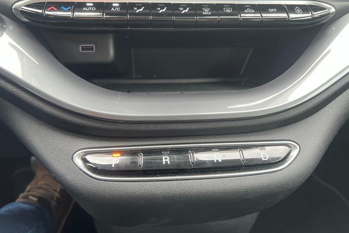 Hvid Fiat 500e fra 2023