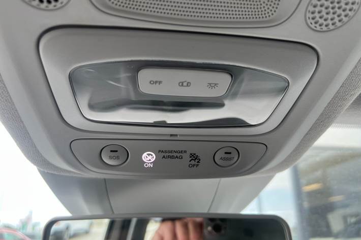 Hvid Fiat 500e fra 2023