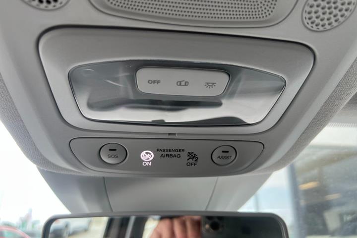 Hvid Fiat 500e fra 2023