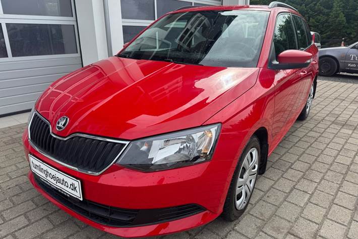 Rød Skoda Fabia fra 2016