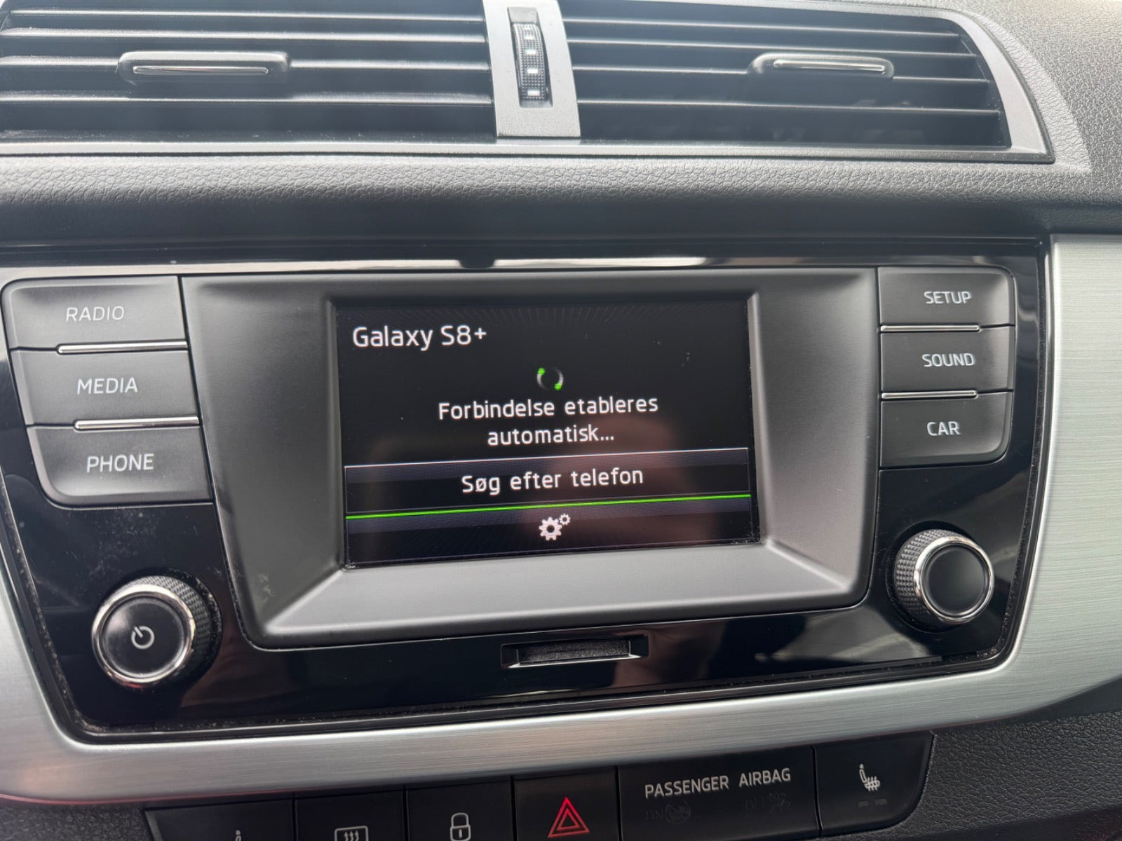 Rød Skoda Fabia fra 2016