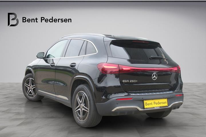 Sort Mercedes EQA 250+ fra 2024
