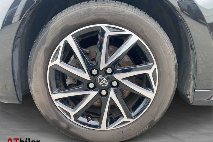 Sort Toyota Yaris fra 2023