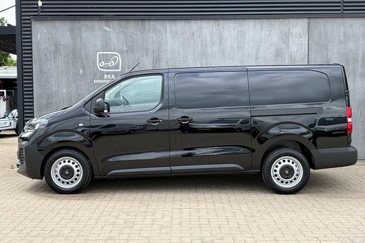 Sort Fiat Scudo fra 2026 set udefra