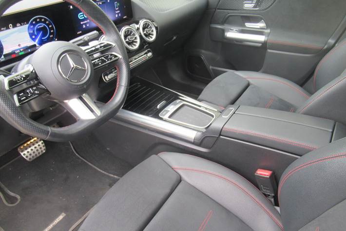 Sort Mercedes EQA 250+ fra 2025