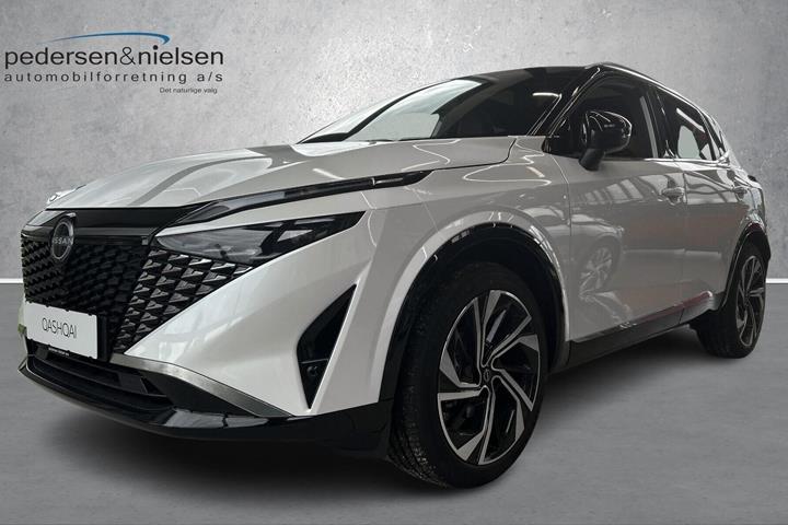 Hvid Nissan Qashqai fra 2026 set udefra