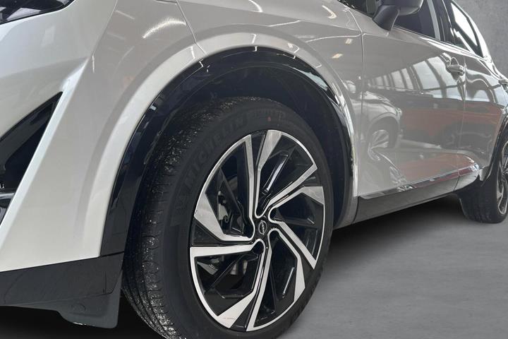 Hvid Nissan Qashqai fra 2026