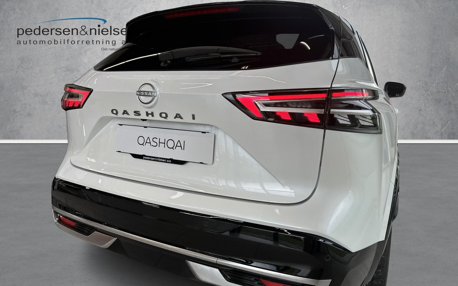 Hvid Nissan Qashqai fra 2026