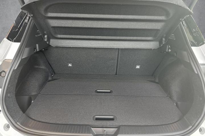 Hvid Nissan Qashqai fra 2026