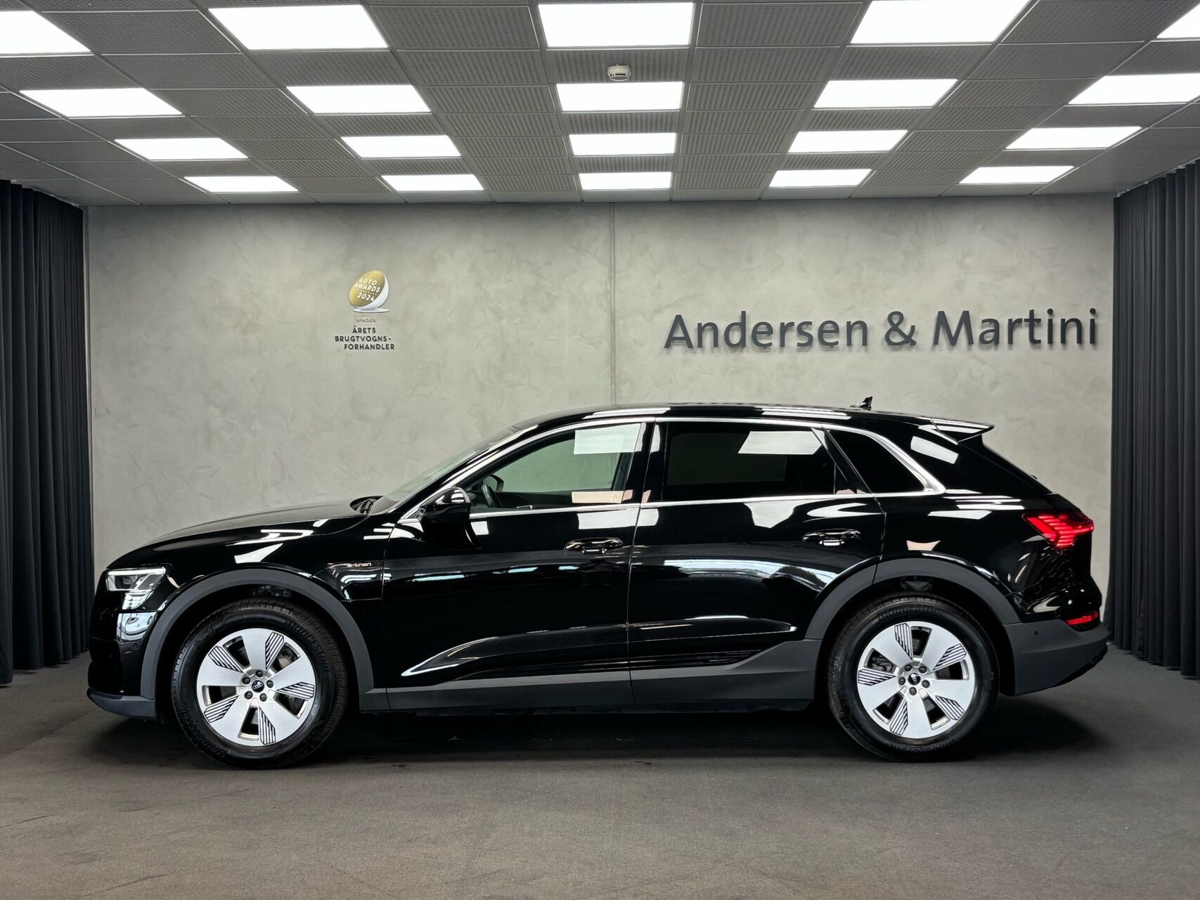 Sort Audi e-tron fra 2022