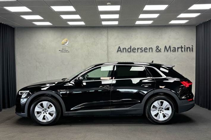 Sort Audi e-tron fra 2022