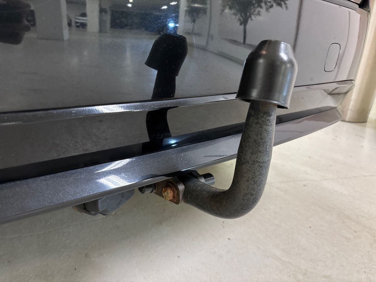 Sort Toyota Corolla fra 2020