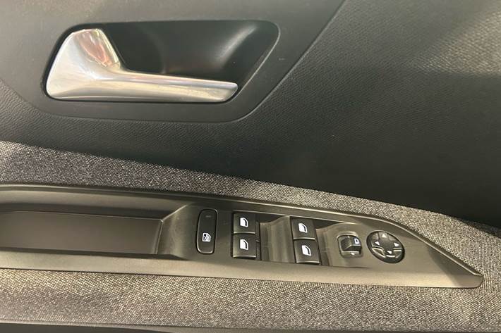 Sort Peugeot 3008 fra 2019
