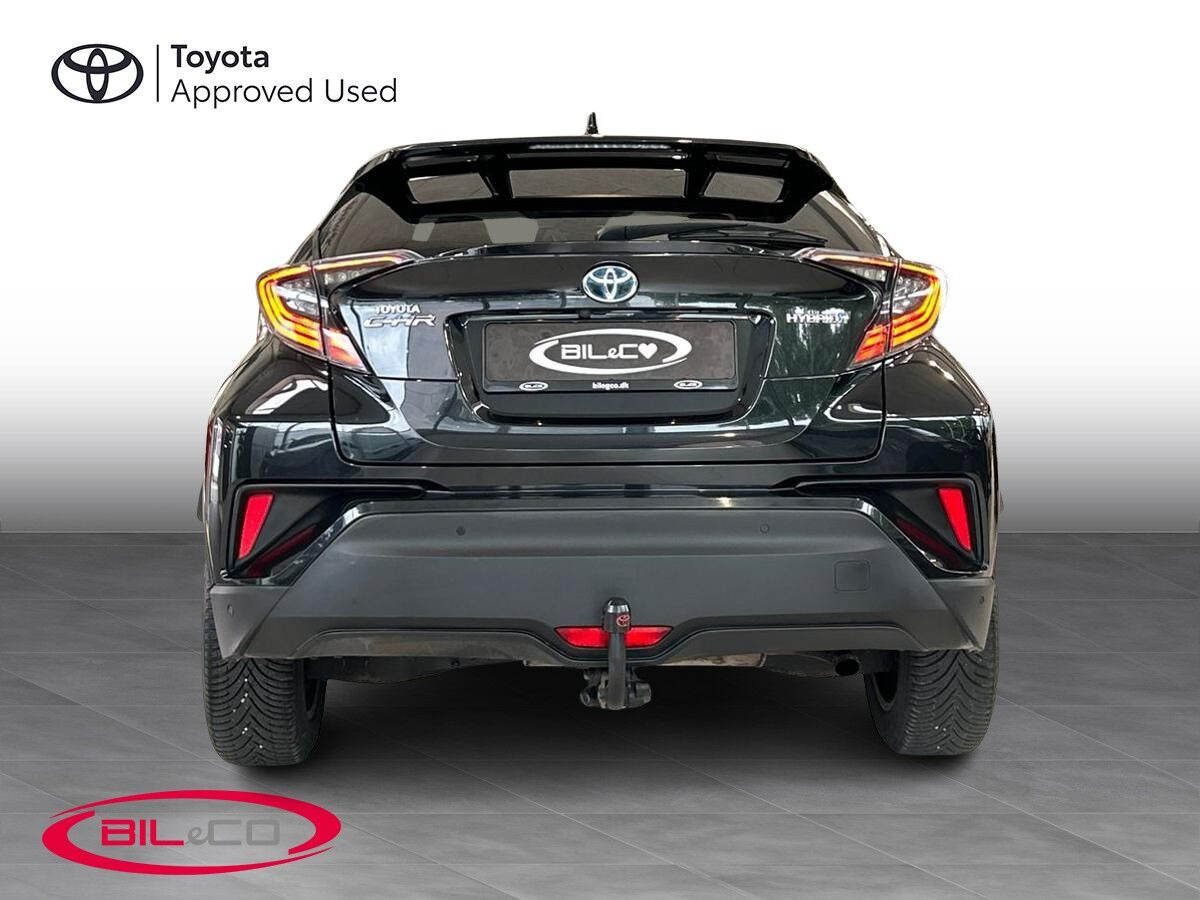 Sort Toyota C-HR fra 2019