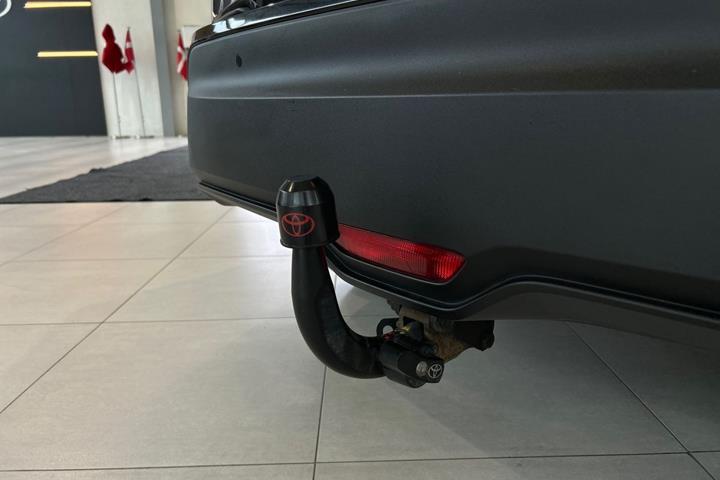 Sort Toyota C-HR fra 2019