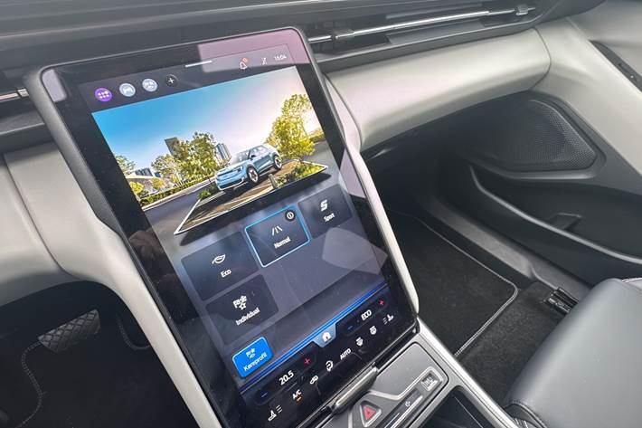 Hvid Ford Explorer fra 2025