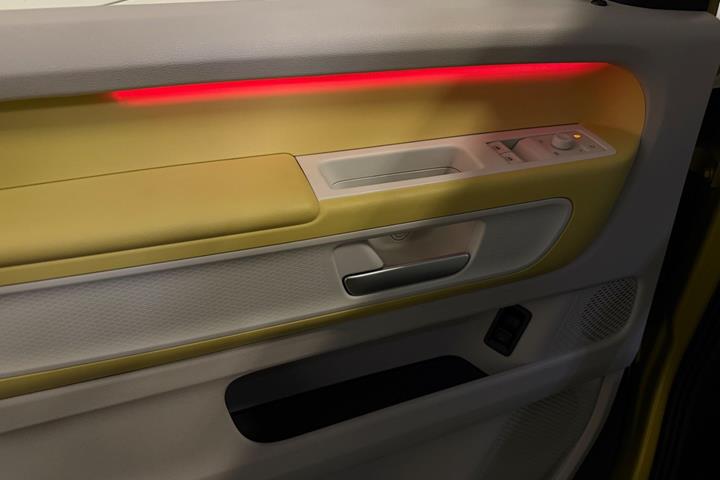 Gul VW ID.Buzz fra 2024