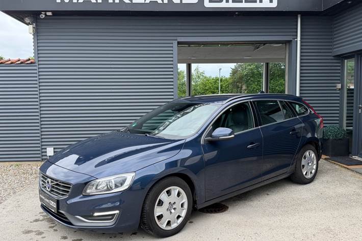 Blå Volvo V60 fra 2015